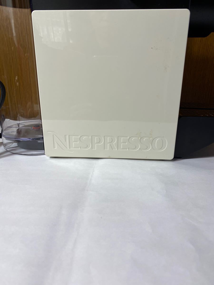 ネスプレッソコーヒーメーカー　D60C