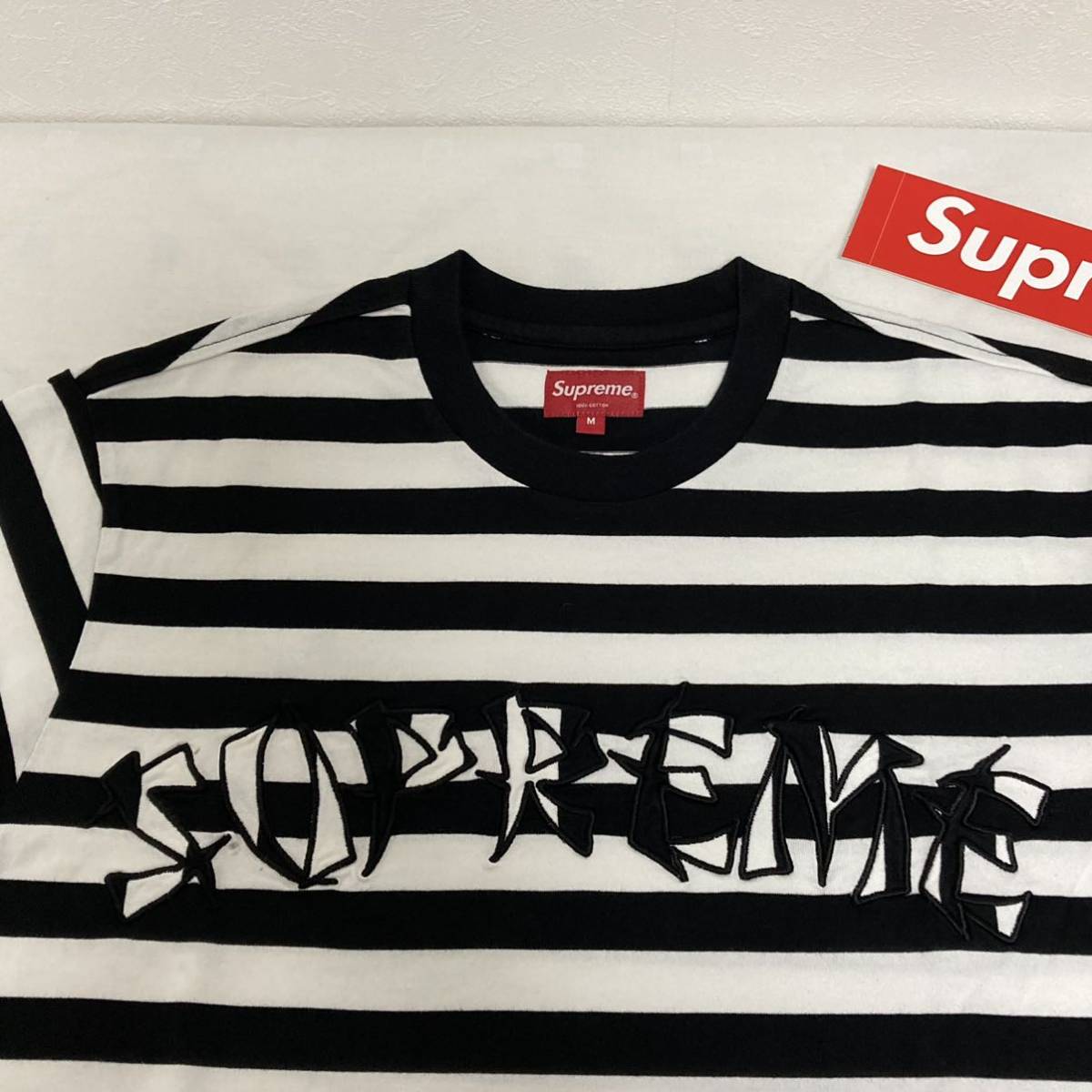 新品 20fw Supreme Stripe Appliqu S/S Top Black size:M タグ、ステッカー付き Supreme Online 購入_画像2
