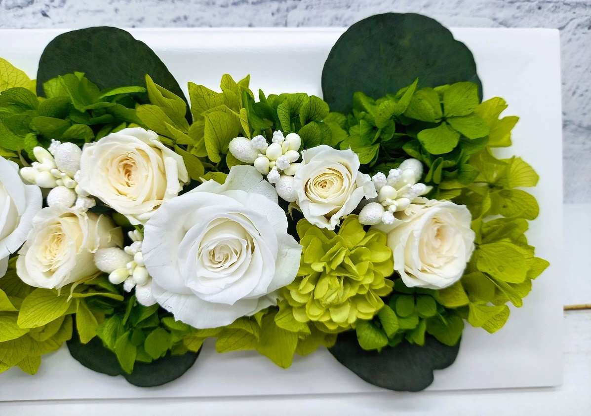 * last 1 piece! great special price! price cut! preserved flower frame arrange rectangle white cellophane wrapping flower gift .*