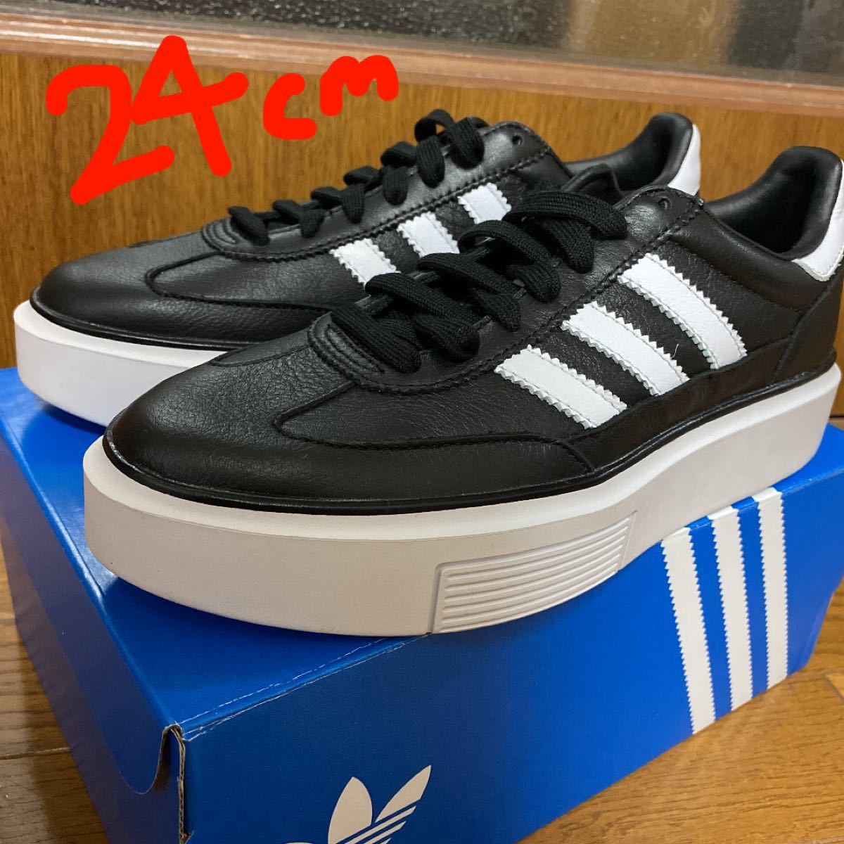 アディダス スニーカー adidas 黒 レザー調 スリーク スーパー 72