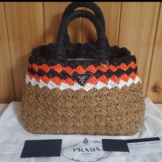 【美品】PRADA　カパナ　ラフィア　かごバッグ　トートバッグ　夏　プラダ プラダ 手編みバッグ かごバッグ 