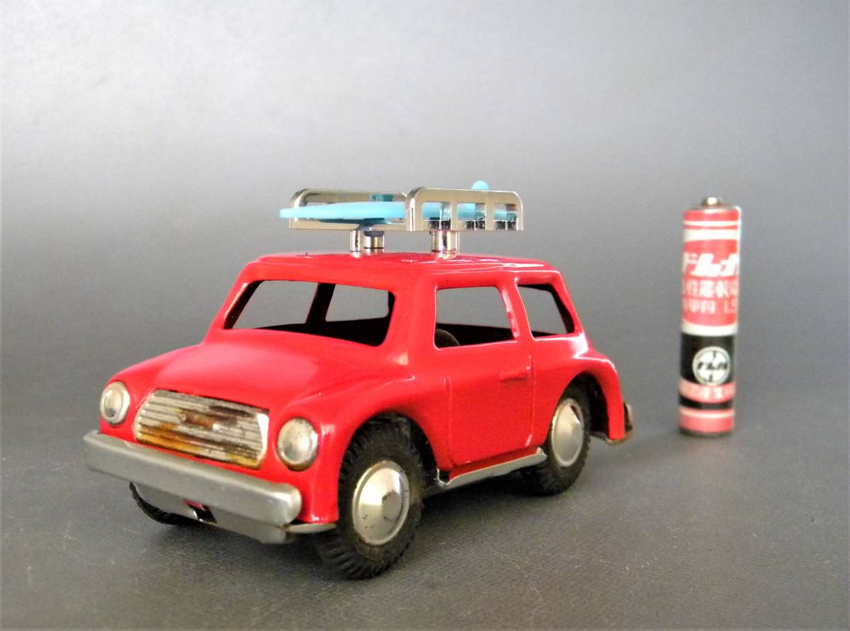 Morris Mini Cooper ★★ミニクーパー&サーフボード !! 赤 8.2㎝ 日本製 絶版限定 toys club フリクション走行 ★★未使用 デッドストック_画像1