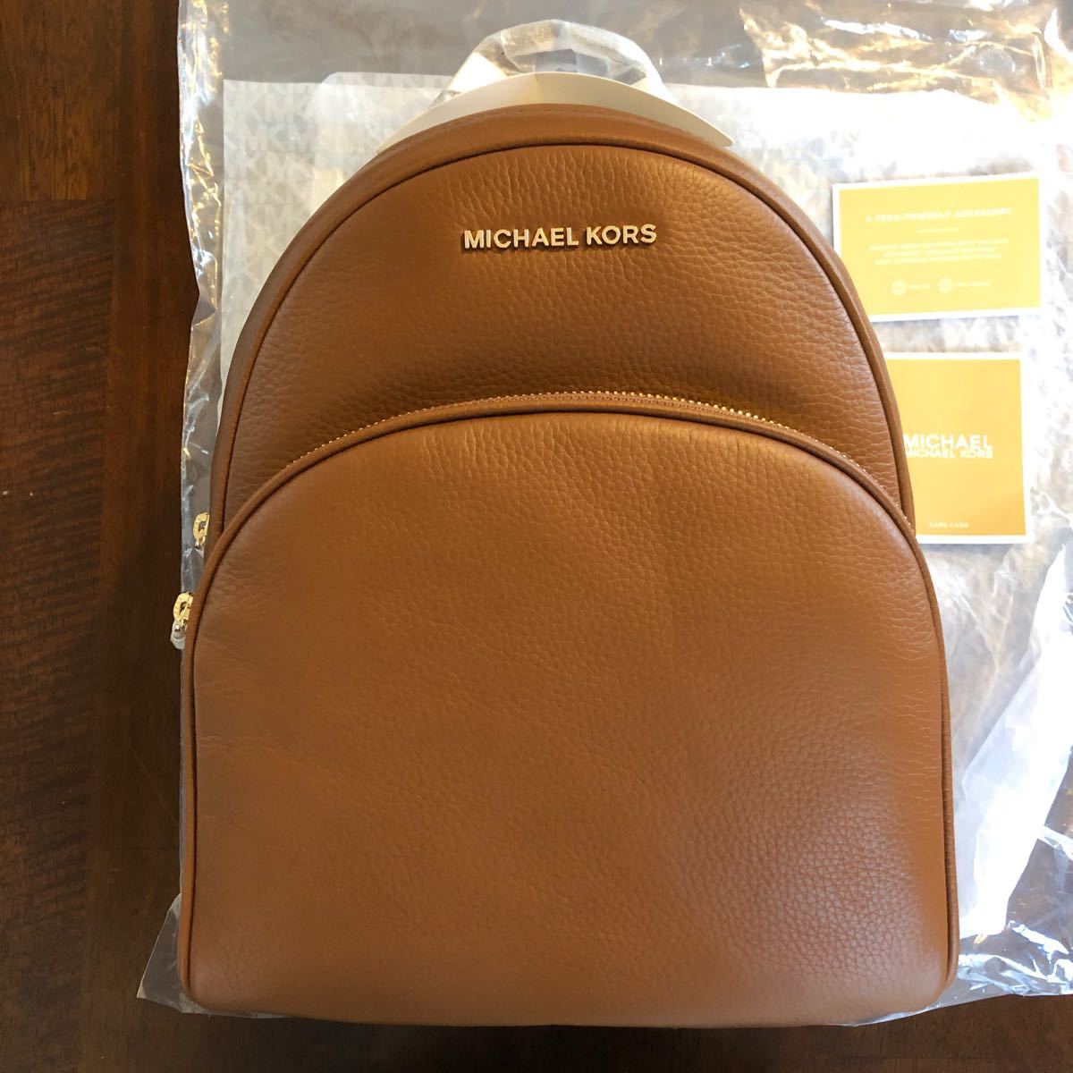 MICHAEL KORSマイケルコース リュック ミディアム バックパック LUGGAGE キャメル ブラウン 新品 ダグつき