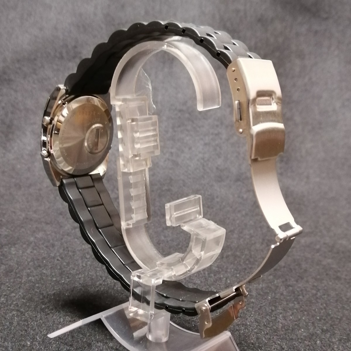 ヴィンテージ ☆品のあるSEIKO QUART メンズ腕時計☆ベルト 電池交換済