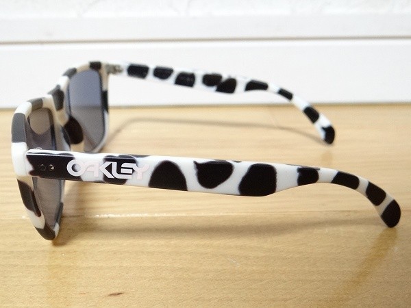  rare 80 period Vintage OAKLEY Oacley sunglasses cow pattern Zebra white black Old Surf surfing wave riding snowboard that time thing 