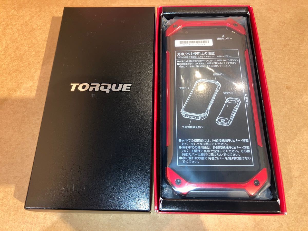 TORQUE 5G KYG01 au simロック解除　SIMフリー　赤　レッド