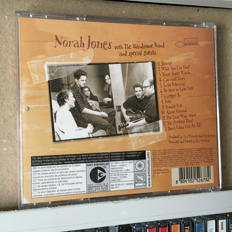 Norah Jones「feels like home」＊グラミー賞8部門受賞という快挙をなし遂げた21世紀のシンデレラ・ガールの2ndアルバム_画像2