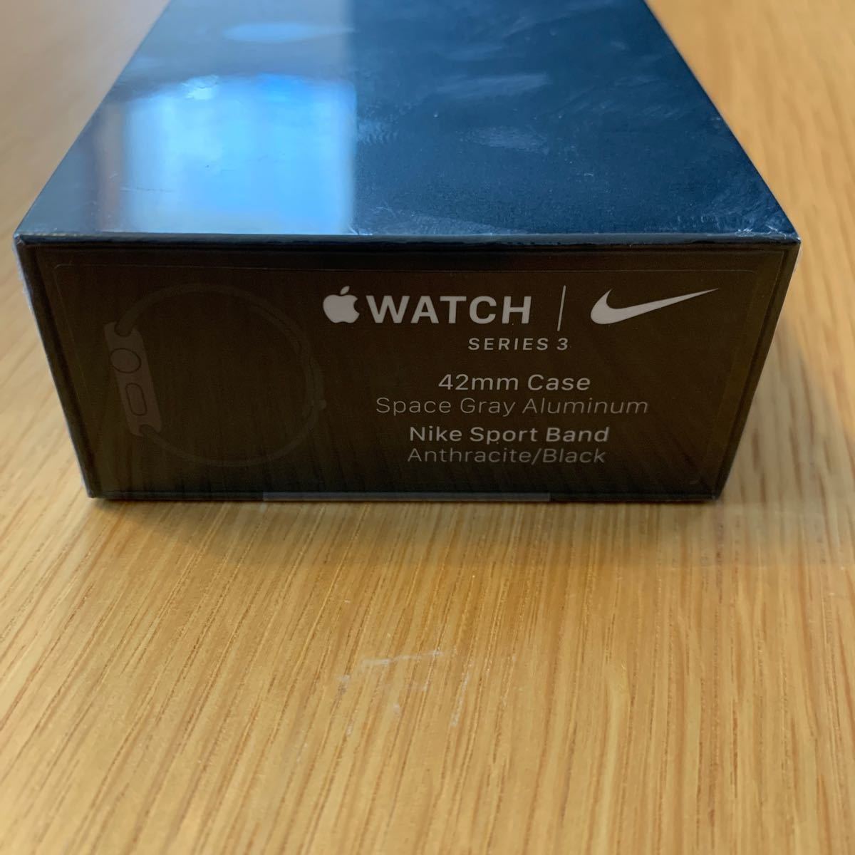Apple Watch Nike Series 3 GPS 42mm スペースグレイアルミニウムケース ブラックスポーツバンド
