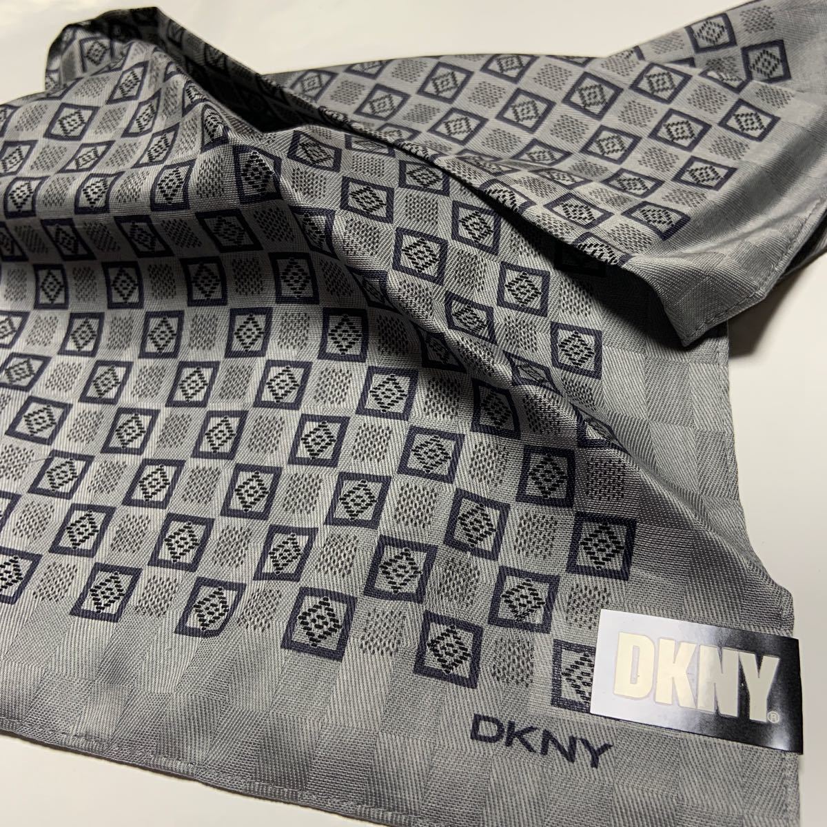 DKNYハンカチ