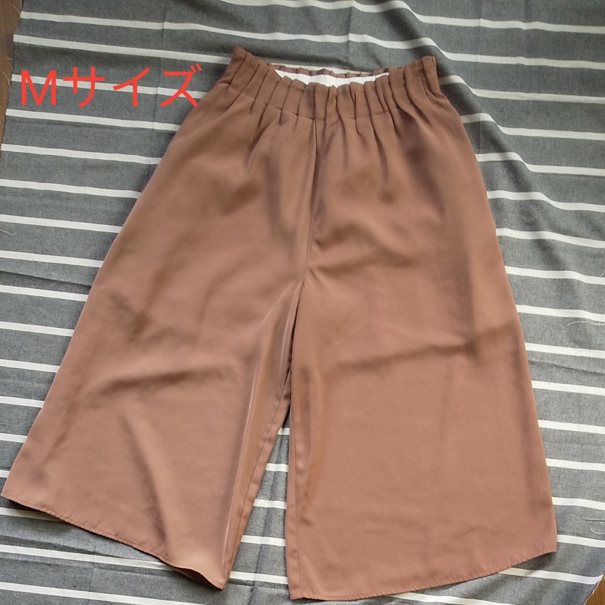 Paypayフリマ ピンクベージュ ガウチョパンツ Paypayフリマ ピンクベージュ ガウチョパンツ