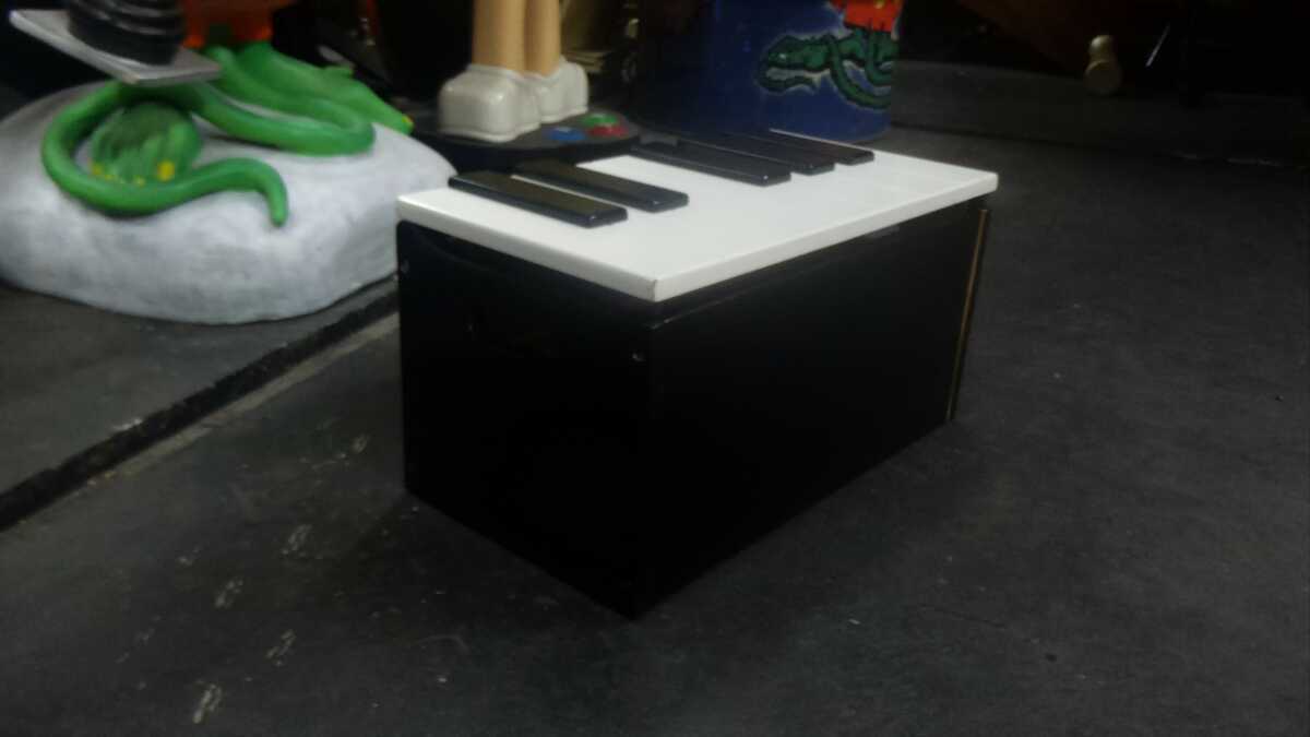 ロックンロールロカビリースタイル木製ピアノ鍵盤デザインスツール収納ボックス_画像3