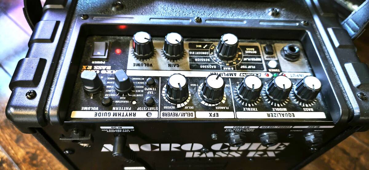 未だに健在のベースアンプ！凄いパワー！ROLAND ( ローランド ) / MICRO CUBE BASS RXです！_画像5