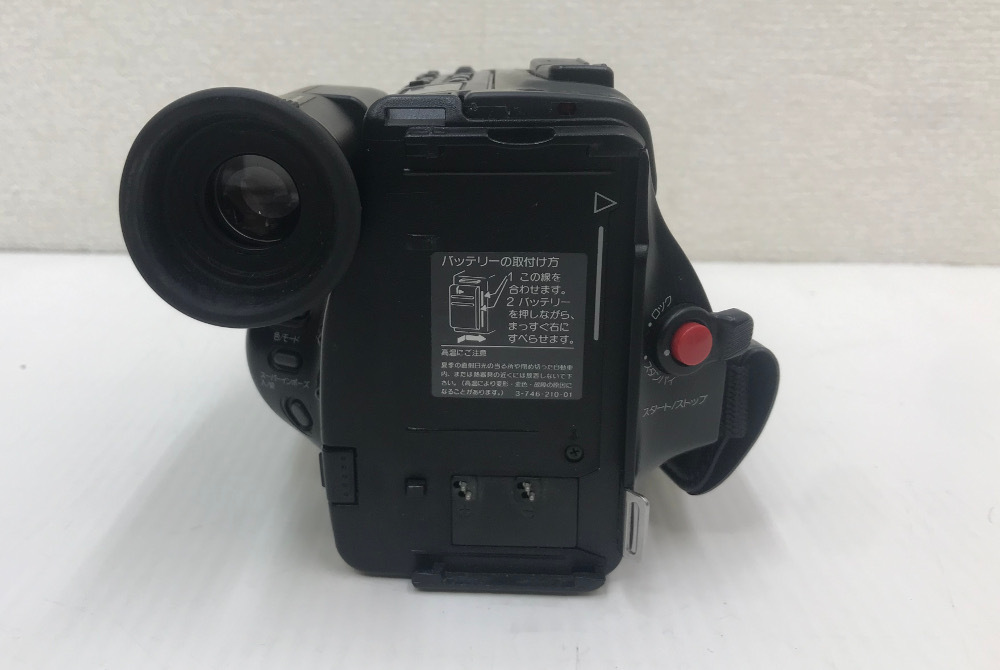 【動作未確認の為ジャンク品扱いで】SONY Hi8/8mm ビデオカメラ【CCD-TR705】ハンディーカム 専用ケース LCH-TRX付き 付属品多数_画像4