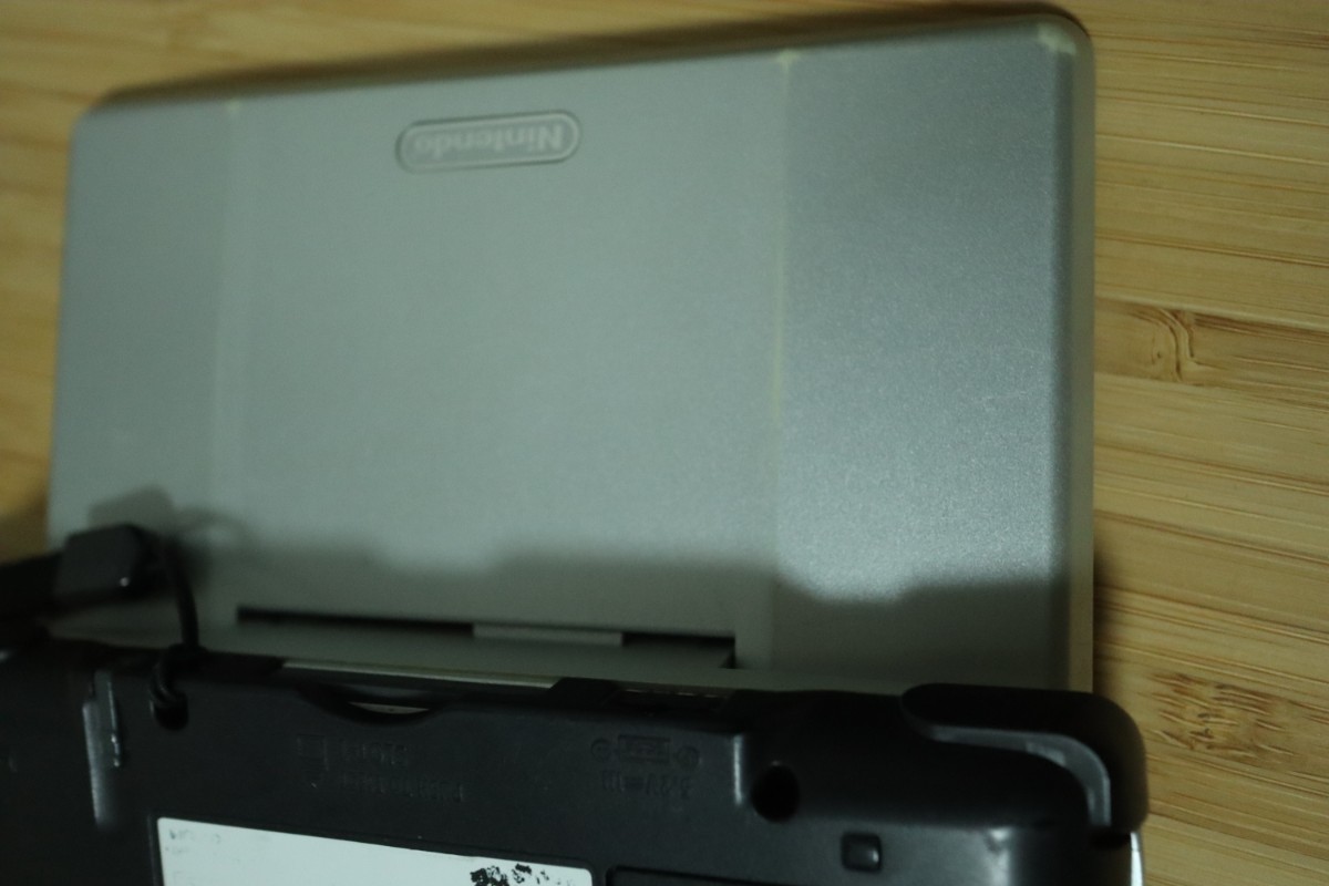 任天堂 DS 初代 シルバー ゲームソフト付き 