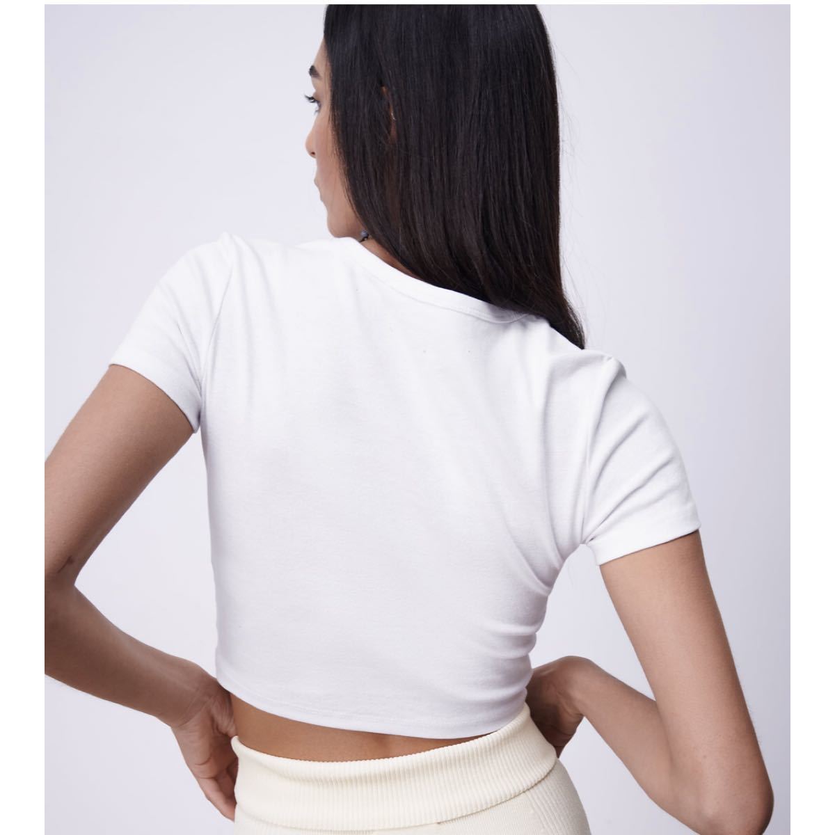 新品 ZARA クロップド丈Tシャツ ホワイト Mサイズ|Yahoo!フリマ 新品 ZARA クロップド丈Tシャツ ホワイト Mサイズ|Yahoo!フリマ