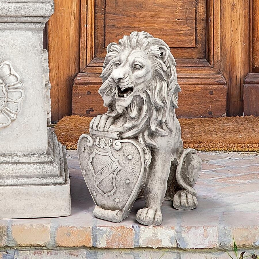 . chapter .. hold lion image ( right ) western sculpture European style objet d'art interior ornament outdoor equipment ornament Classic decoration family entranceway . shield lion image ornament 