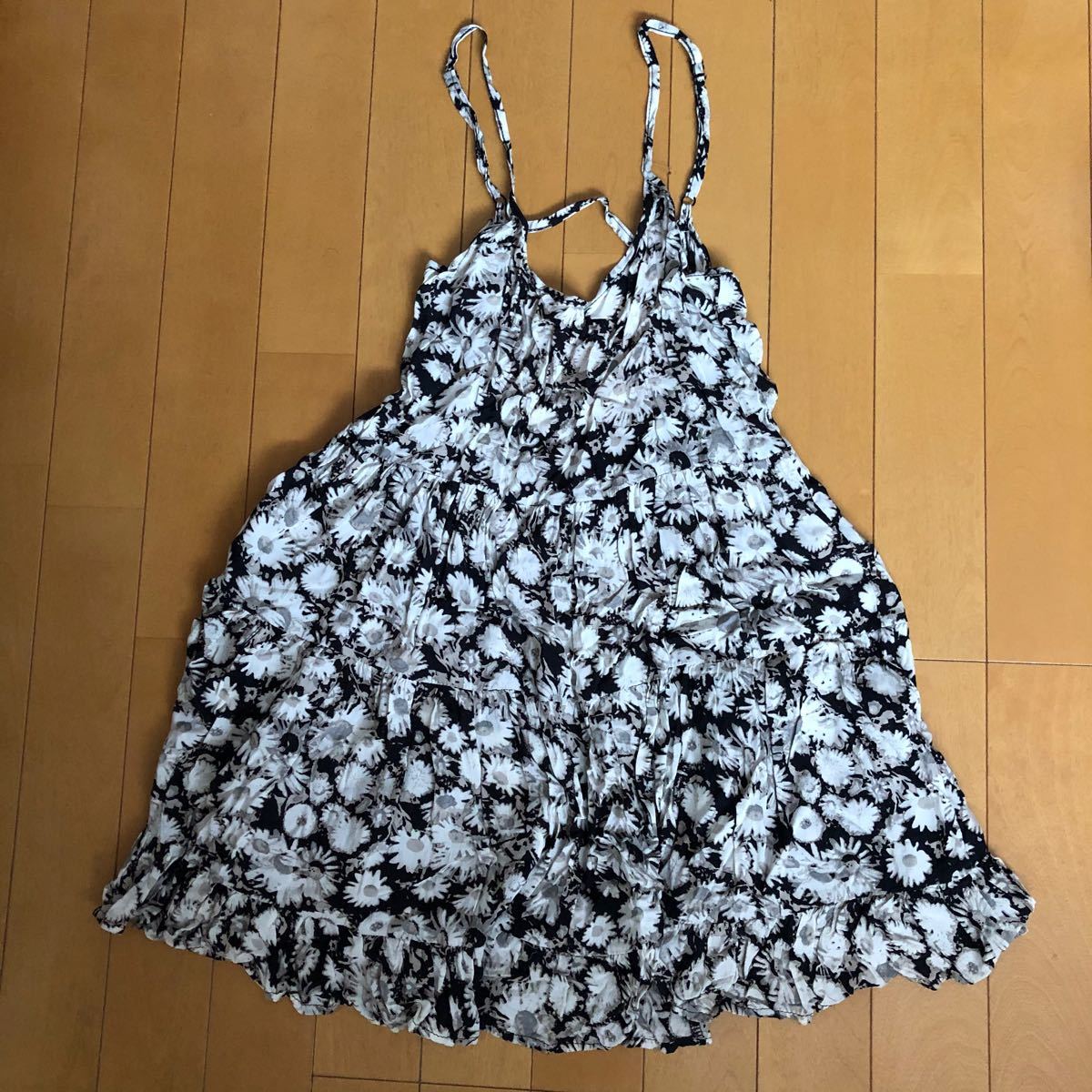 Paypayフリマ フォーエバー21 Forever21 花柄ワンピース サイズm 水着 海 H M Zara Paypayフリマ フォーエバー21 Forever21 花柄ワンピース サイズm 水着 海 H M Zara