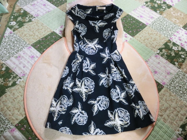 定番 ■美品:maglie花柄ワンピース Tm605 Sサイズ 定番 ■美品:maglie花柄ワンピース Tm605 Sサイズ
