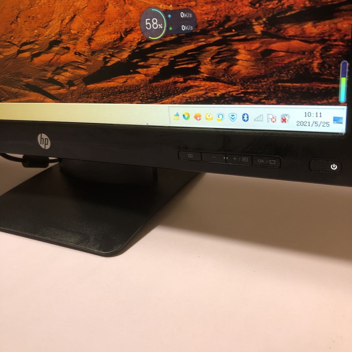 中古美品hp ProDisplay P232 23インチワイド FHD(1920x1080)液晶モニター D-Sub×1/DisplayPort×1 動作品SHY459_画像2