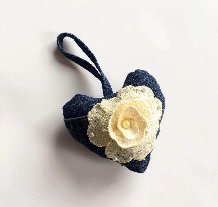 送料無料 新品 デニムチャーム ハンドメイド デニムリメイク
