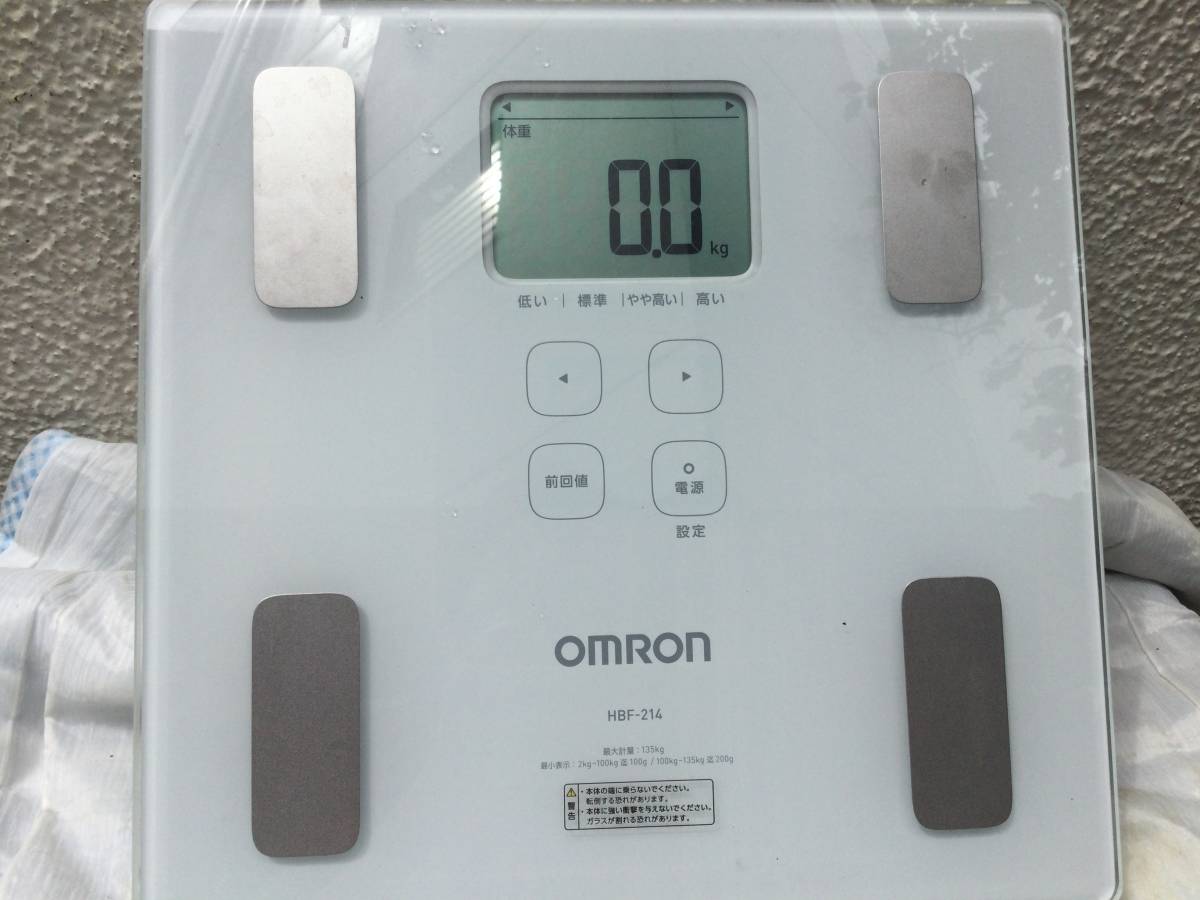 OMRON オムロン　体重体組成計　HBF－214ーW_画像1