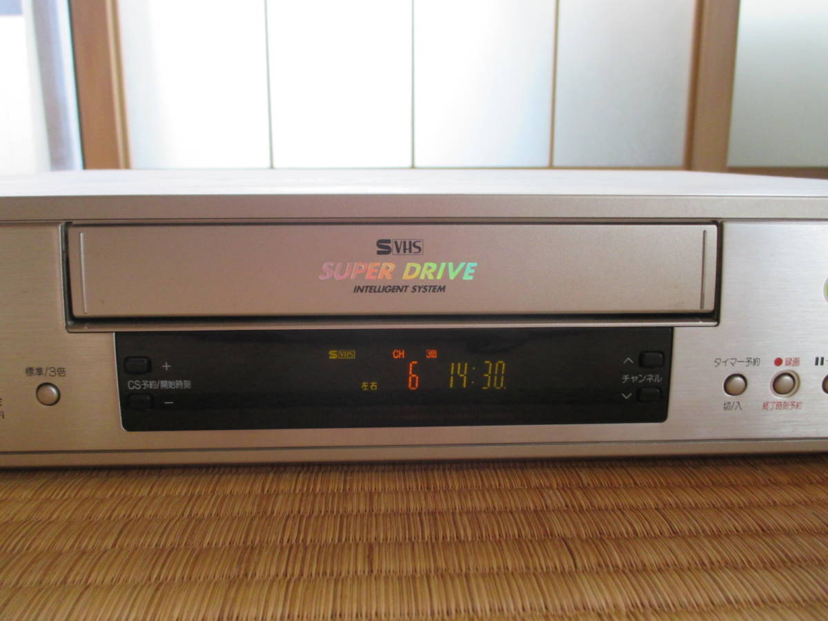 ① Panasonic パナソニック NV-SB770 S-VHSビデオデッキ 現状品_画像3