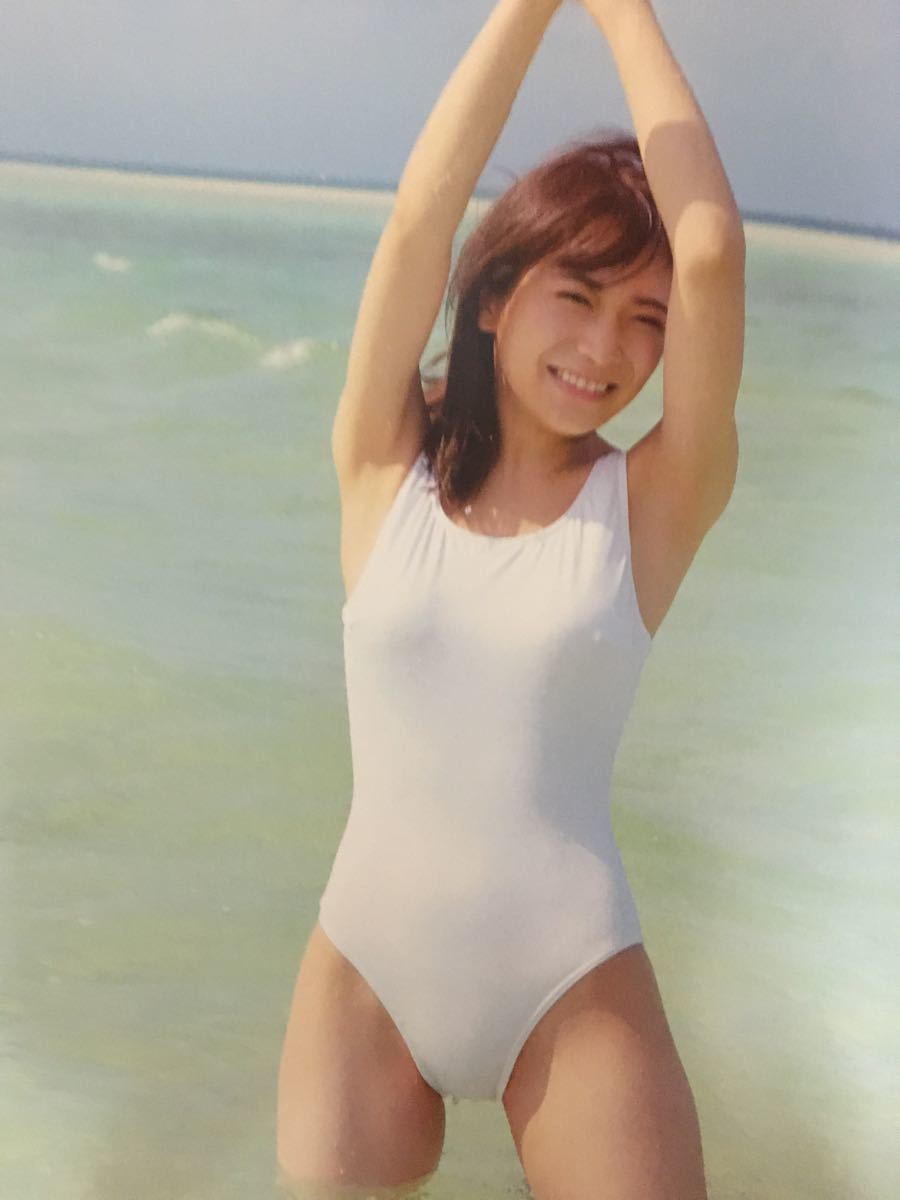 Paypayフリマ 乃木坂46 秋元真夏2nd写真集 しあわせにしたい 初版 帯付き ポストカード付き Paypayフリマ 乃木坂46 秋元真夏2nd写真集 しあわせにしたい 初版 帯付き ポストカード付き