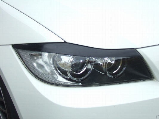 ☆彡BMW E90/E91 3シリーズ 前期 アイライン FRP製 純正色塗装済み 475:ブラックサファイア_画像2