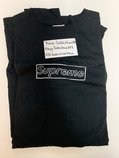 卓出 新品 Supreme シュプリーム Tシャツ KAWS CHALK 希少 Logo XL 【代引き不可】 黒 Box