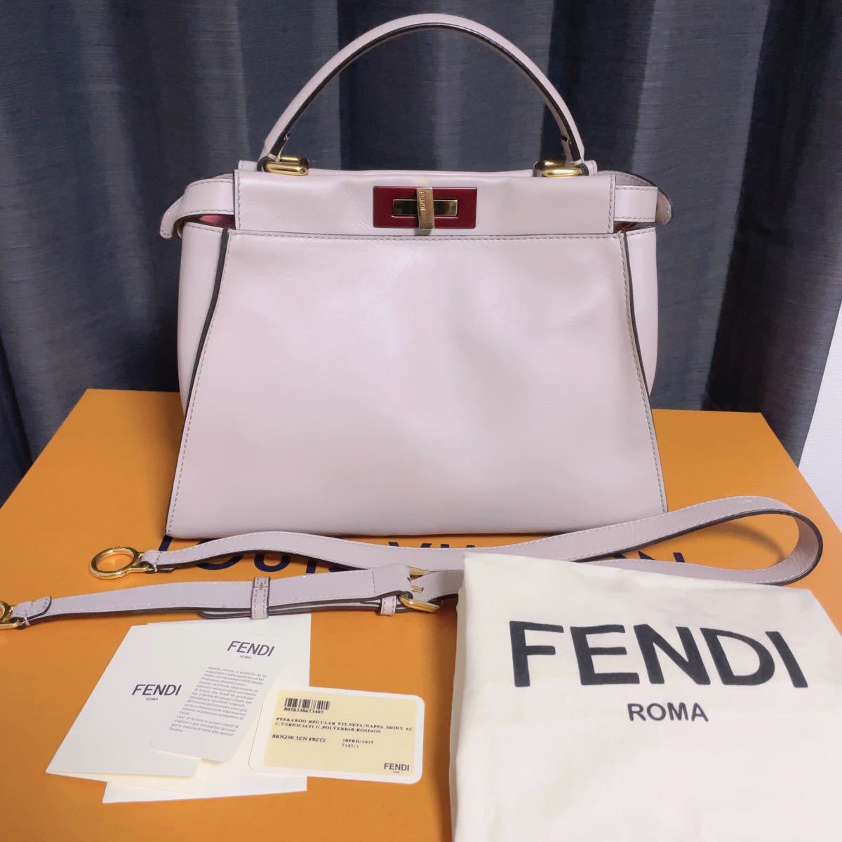 FENDI フェンディ ピーカブー アイコニック ミディアム 2way FENDI フェンディ ピーカブー アイコニック ミディアム 2way