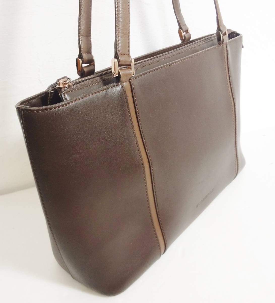 送料無料/新品】 美品✨バーバリー オールレザー トートバッグ