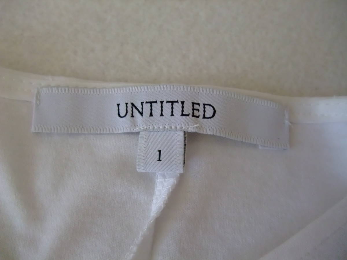  Untitled button attaching T-shirt 1