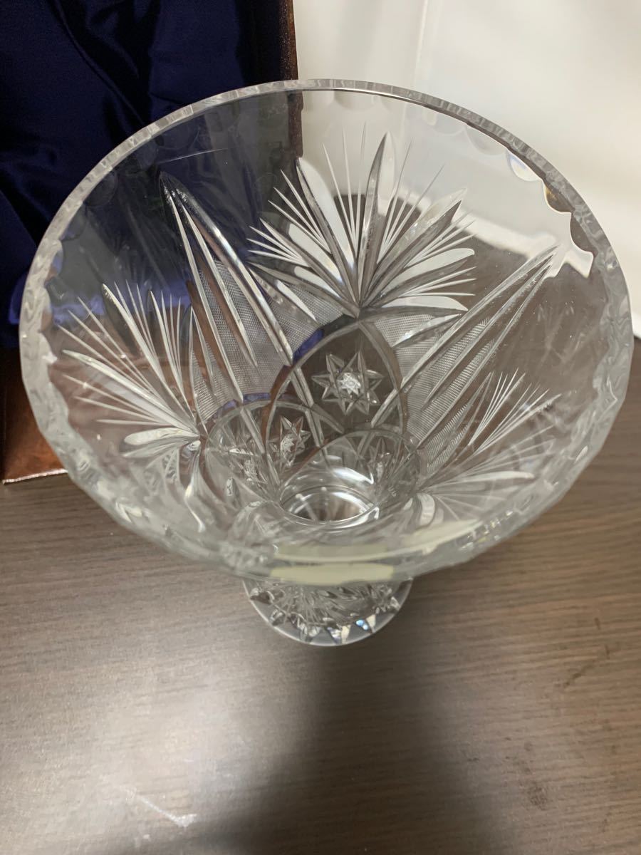 花瓶　レッドクリスタルガラス　ボヘミア フラワーベース カットガラス BOHEMIA CRYSTAL