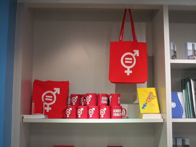 SDGsピンバッジ3個（3080円税込）(Gender equality)（5: ジェンダー平等の実現 ）（国連ブックショップ購入・新品未使用・送料無料）　UN33