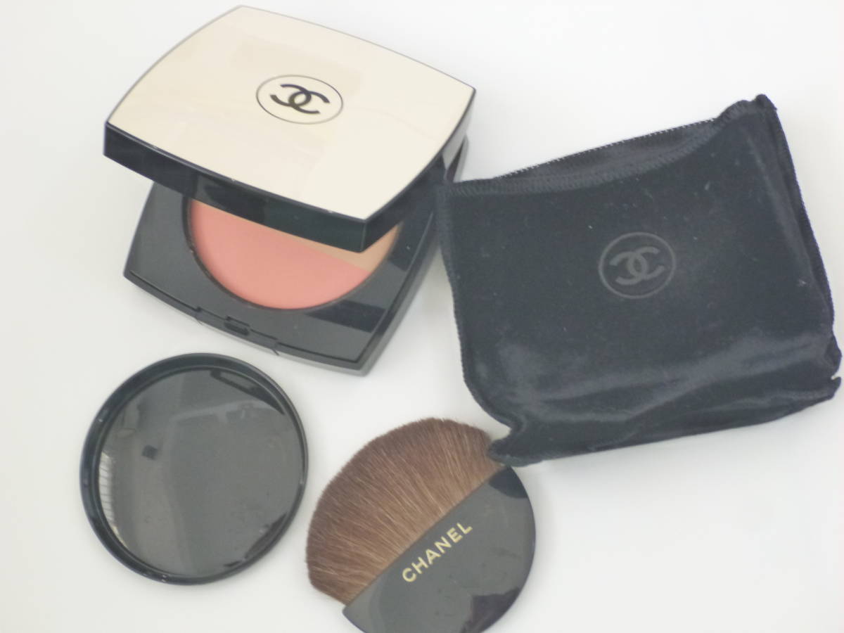  as good as new Chanel re beige a- moni - Pooh duru bell minN°01 face powder 