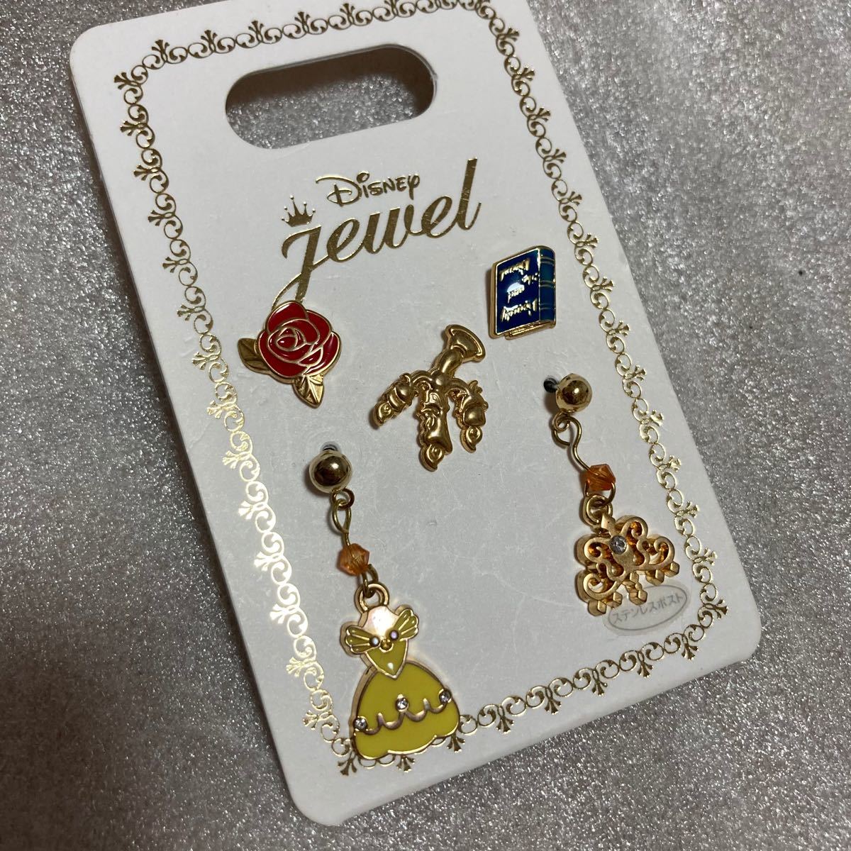 Paypayフリマ ディズニーストア Disney ディズニー 美女と野獣 ベル ピアス Paypayフリマ ディズニーストア Disney ディズニー 美女と野獣 ベル ピアス