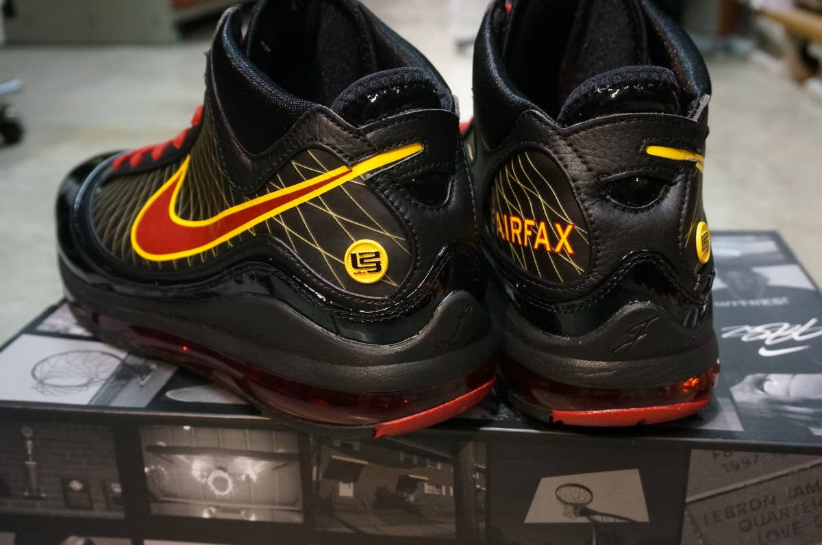 NIKE LEBRON 7 QS FAIRFAX CU5646-001★ナイキ レブロン 7 ブラック レッド 黒赤 US9.5 27.5cm 試着のみ 美品_画像5