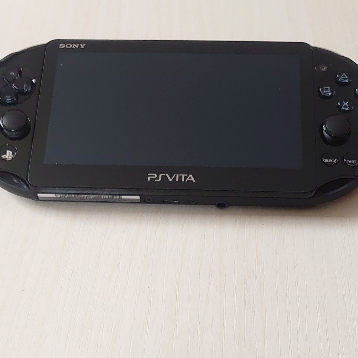 PlayStation Vita PCH-2000 ブラック Wi-Fiモデル