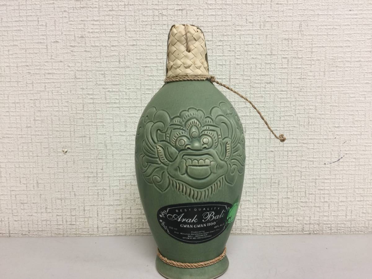 ARAK BARI　アラック バリ　350ml 40％　バリ島　GWAN GHAN HOO　573ｇ_画像1