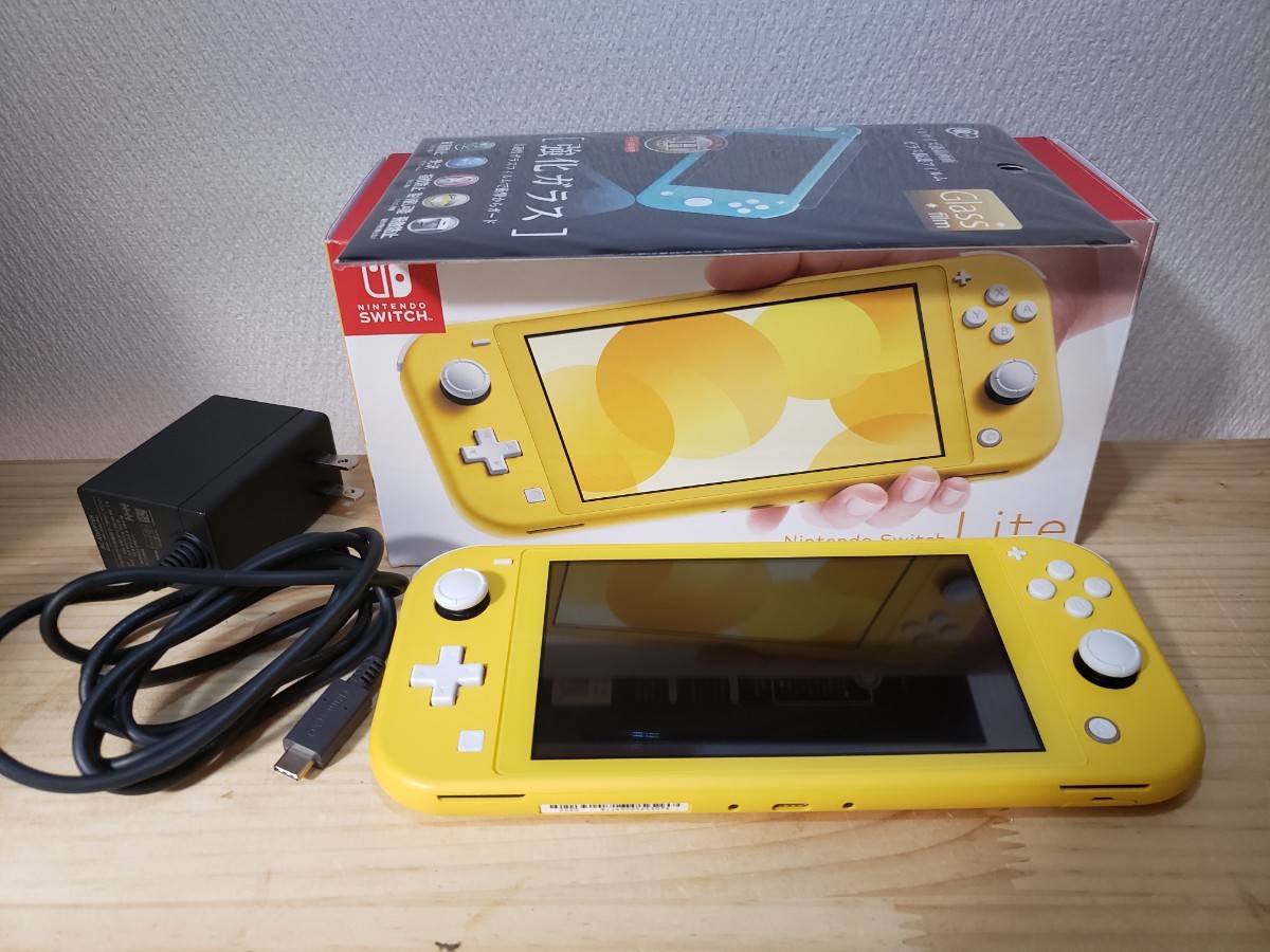 Nintendo Switch Lite　本体