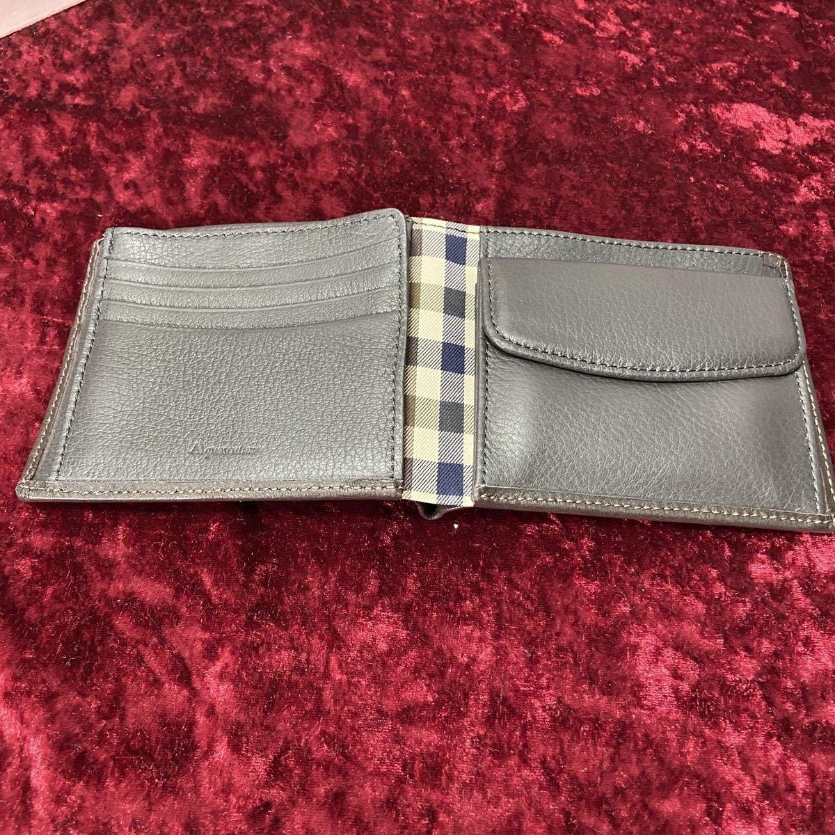 未使用 Aquascutum アクアスキュータム 内部チェック 折り畳み財布_画像5