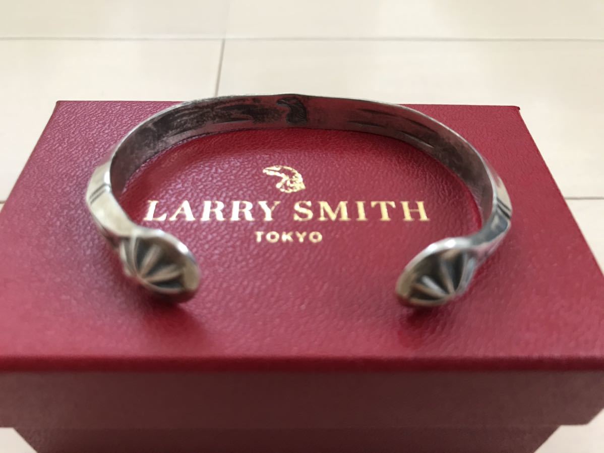 5周年記念イベントが Larry smith 最初期 スワスティカピンズ