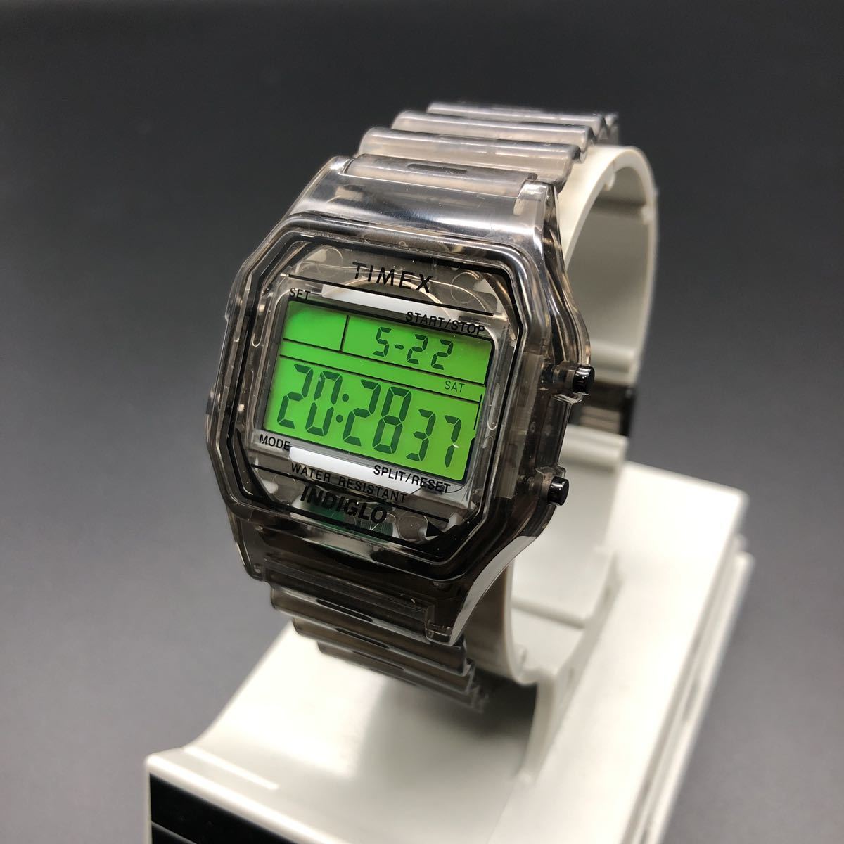 限定販売】 即決 ブラック スケルトン 腕時計 BEAMS × TIMEX