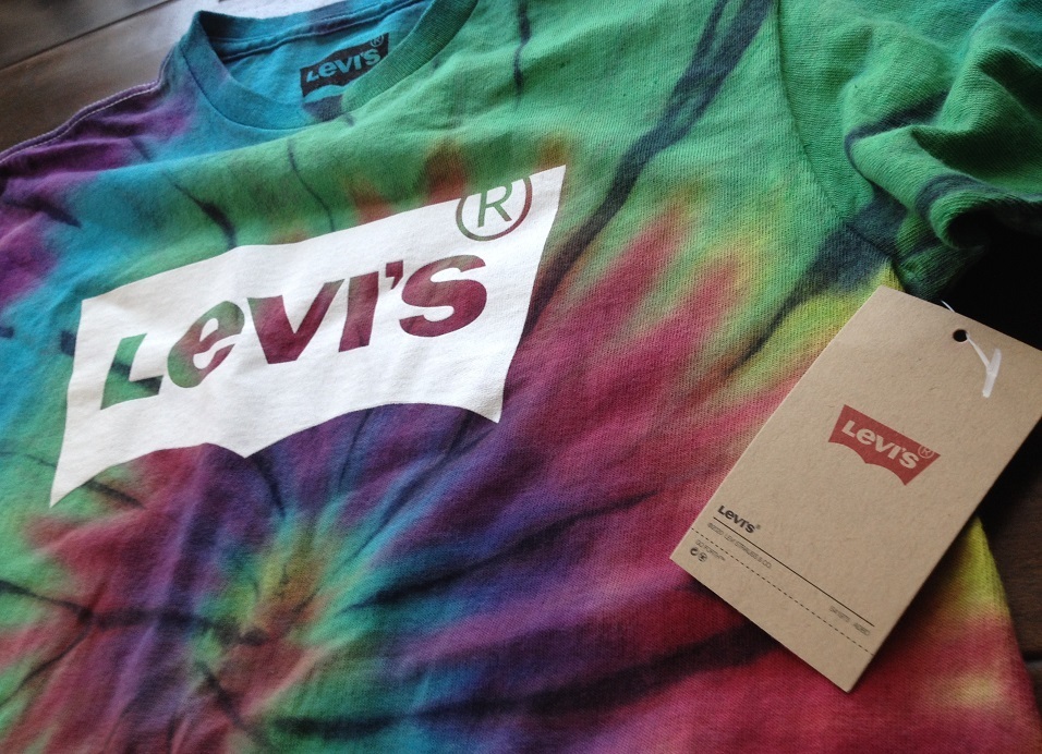 【既決USA】リーバイス ★ LEVI'S@完売胸元【LEVI'S】ロゴ入半袖Tシャツ【LEVI'S Men's Tie-Dye Graphic Logo Tee】 Multi Colors @L_画像9