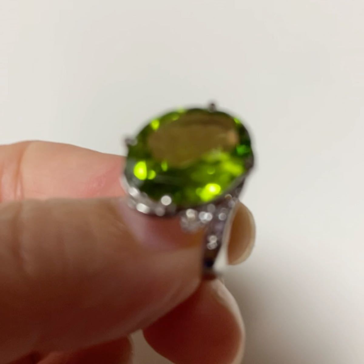 Pt900 ペリドットのハートが寄り添うリング 腕時計、アクセサリー