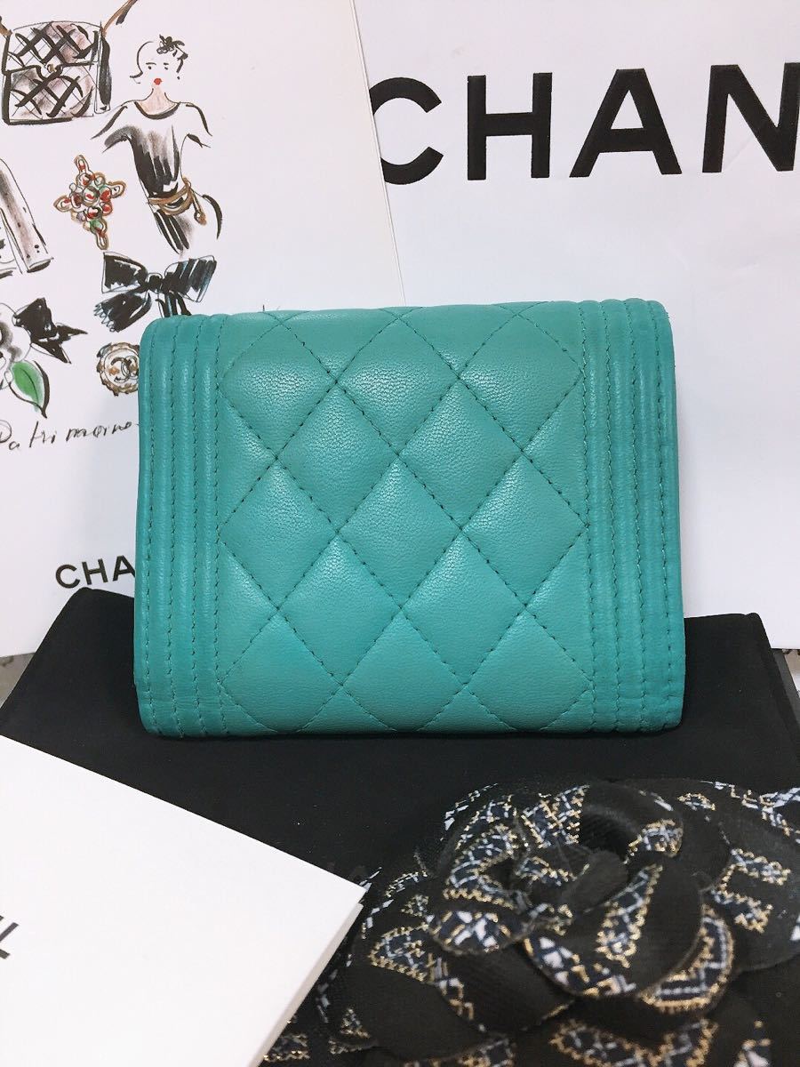 極美品!CHANEL ボーイシャネル 超レアティファニーブルー 三つ折り財布