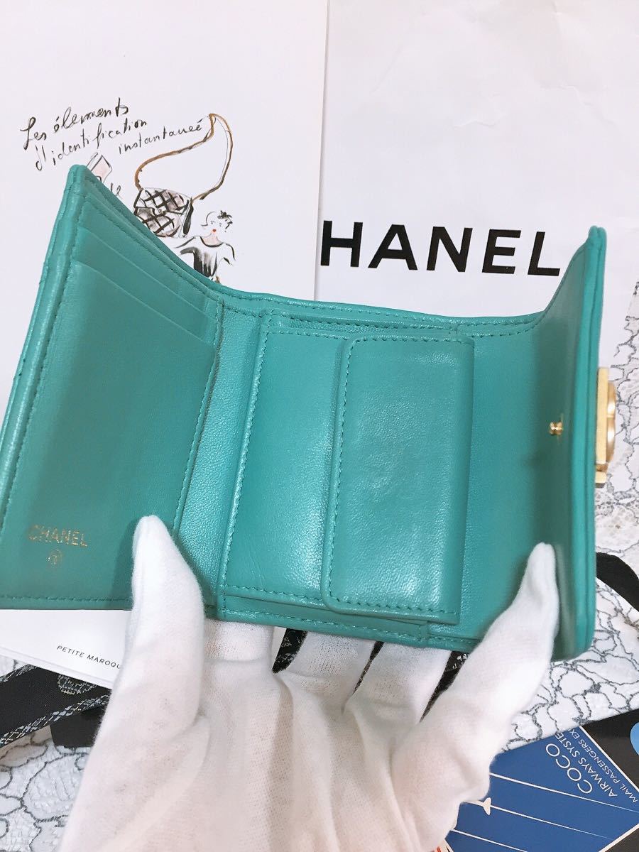 極美品!CHANEL ボーイシャネル 超レアティファニーブルー 三つ折り財布