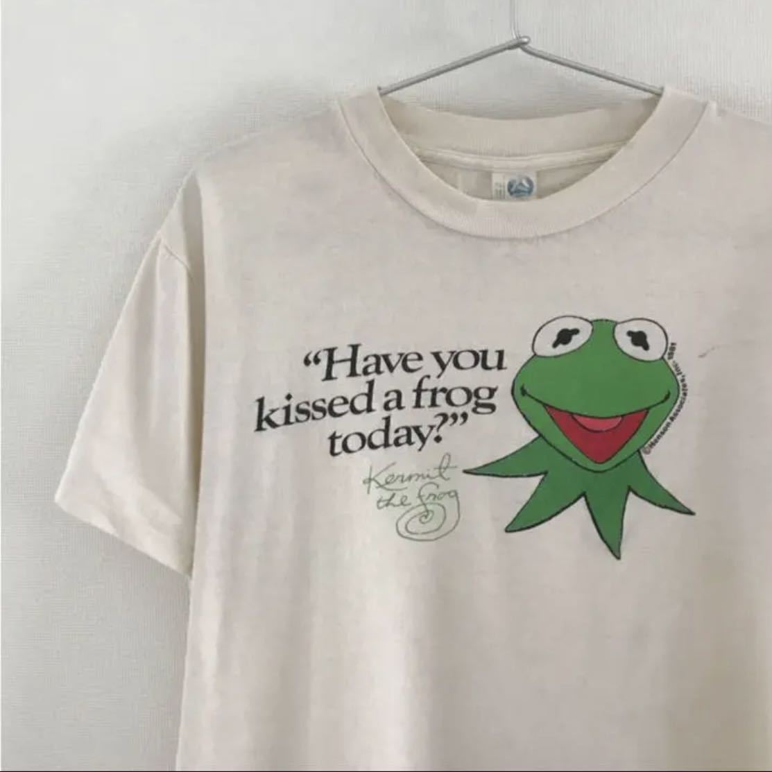 80 S ビンテージ カーミット Tシャツ M セサミストリート Kermit イラスト キャラクター 売買されたオークション情報 Yahooの商品情報をアーカイブ公開 オークファン Aucfan Com