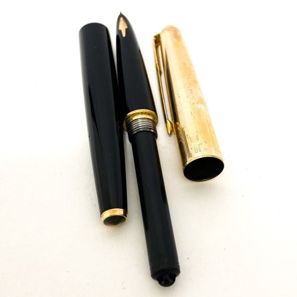 パーカー 万年筆 PARKER 61 P 1/10 12KGF 12金張りキャップ MADE IN USA ゴールド × ブラック ビンテージ 当時物 筆記用具 J401