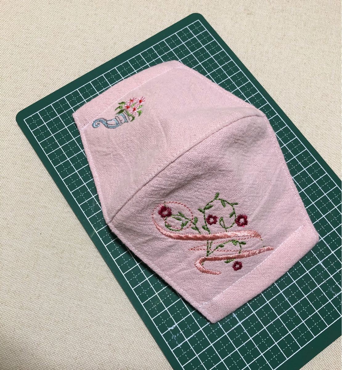 ハンドメイド　立体インナー  イニシャルM ＋花柄刺繍